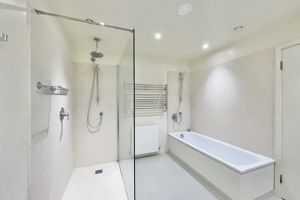 Photo 25- click for photo gallery